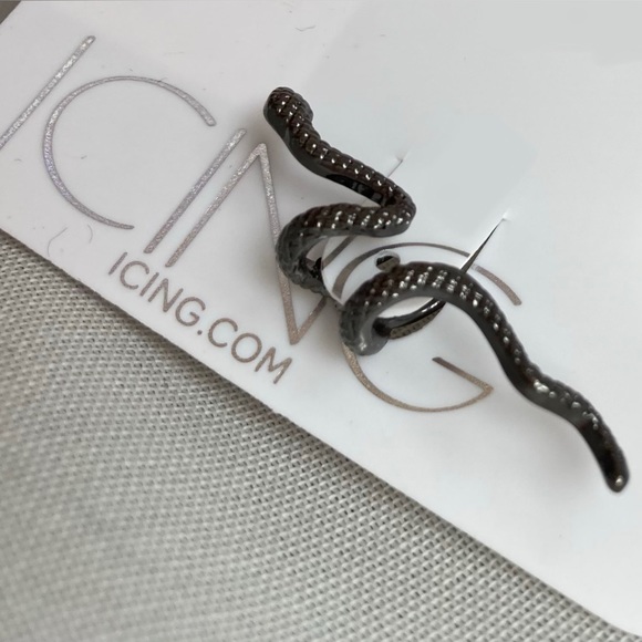 NEW Serpent Cuff Earring - Picture 1 of 3